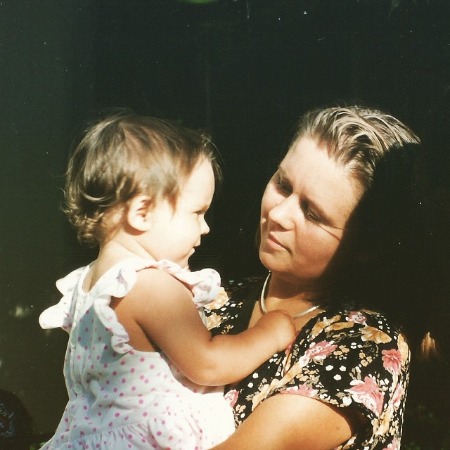 The photo of Paloma Kwiatkowski and her mother. 